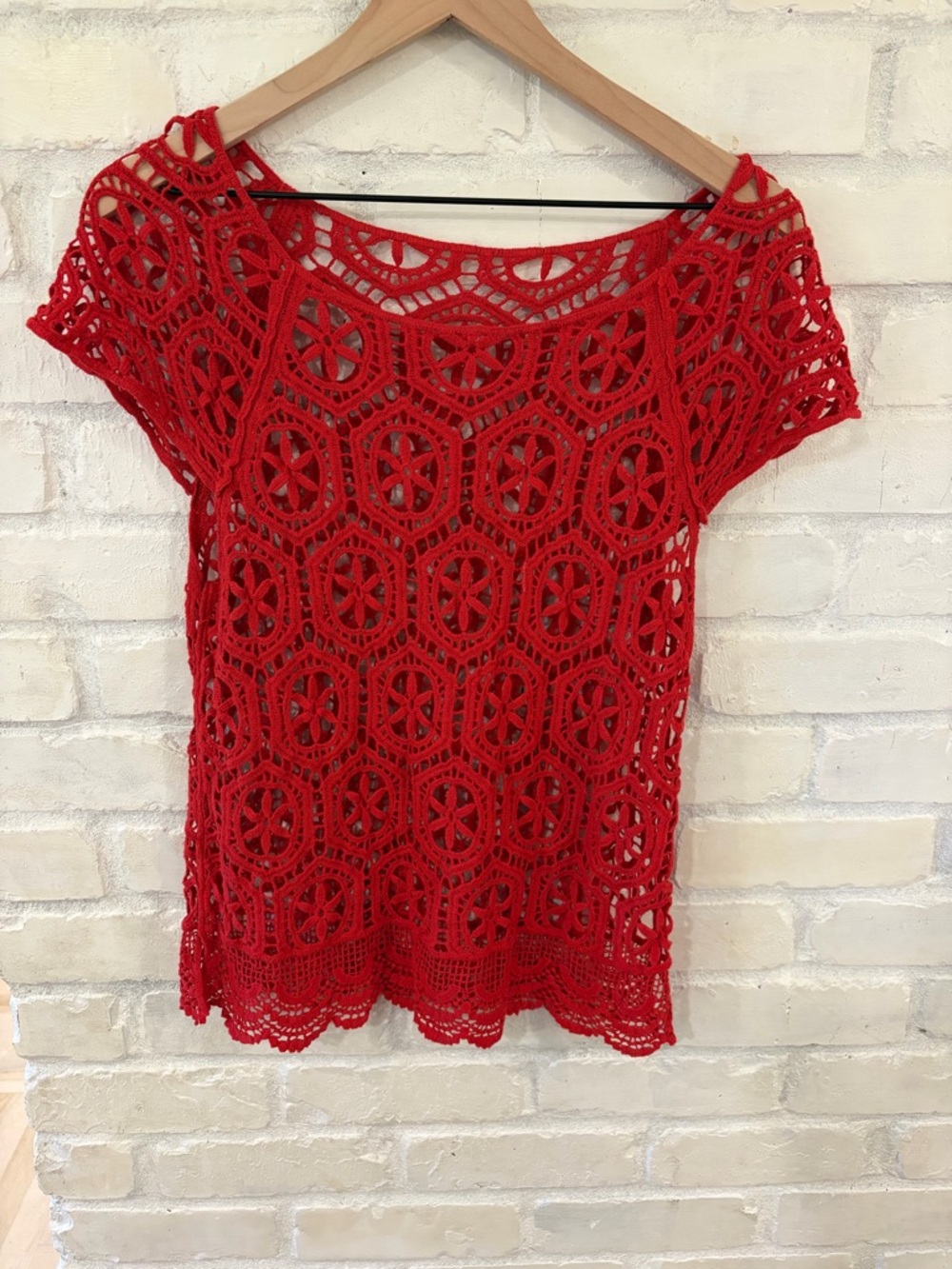 Red Crochet Short Sleeve Women's Top
(B6)